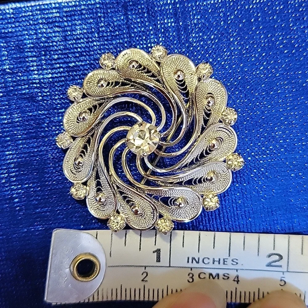Vintage Lang Sterling Silver Flower Brooch - Picture 5 of 6